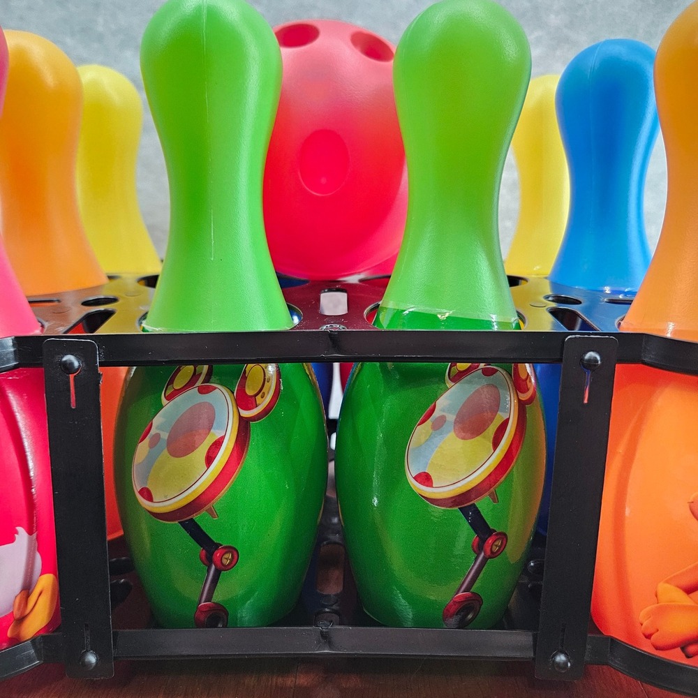 Disney Mickey Donald Goofy Pluto Mini Bowling Set 10 Pins 1 Ball Fun Toy Vtg - Picture 2 of 7